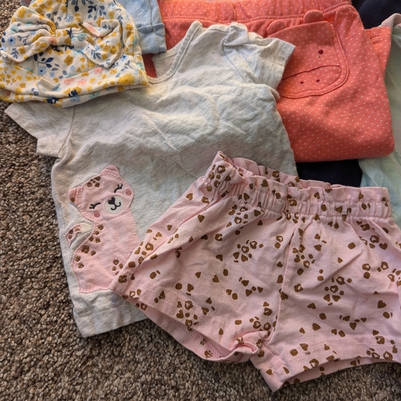 Best Deal! 32 PIECES** Baby bundle 0-3 month - Picture 3 of 8